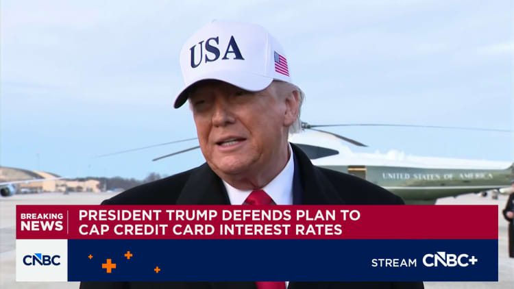 Pres Trump says JPMorgan039s Dimon is wrong on the Fed defends credit card cap proposal